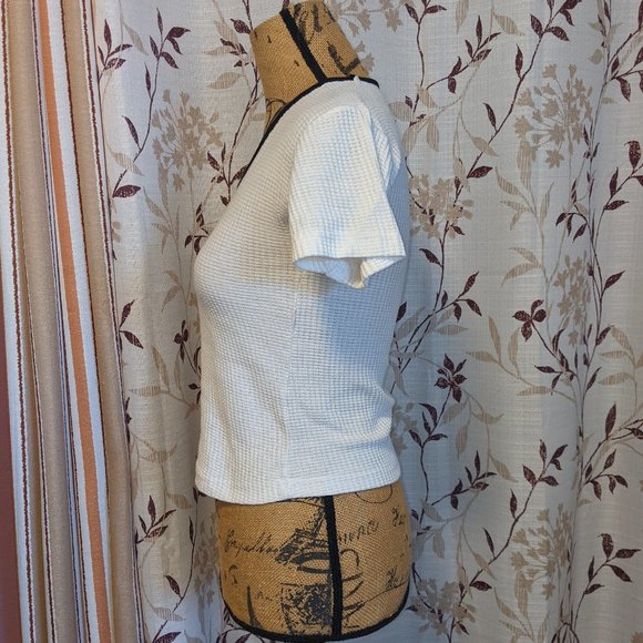 White shirt with black trim, Size: S - Picture 2 of 7